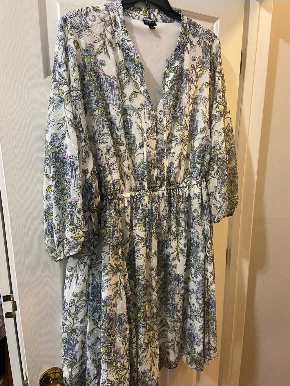 Torrid 4 4X Dress Boho Chic Flowy Ruffle Gorgeous